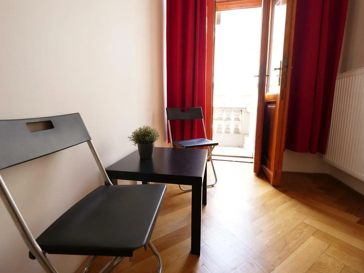 Capsule Hostel براغ