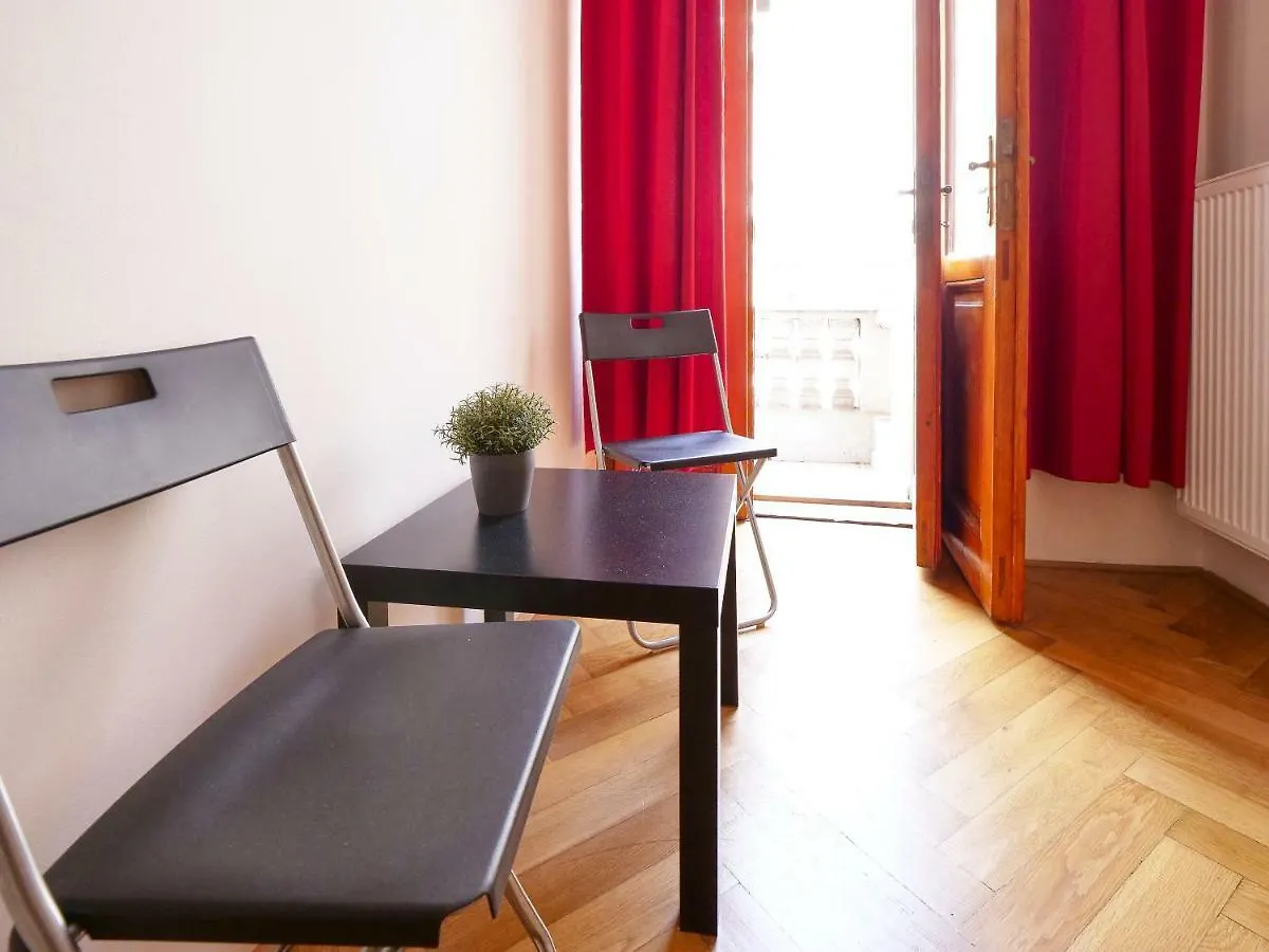 Capsule Hostel براغ